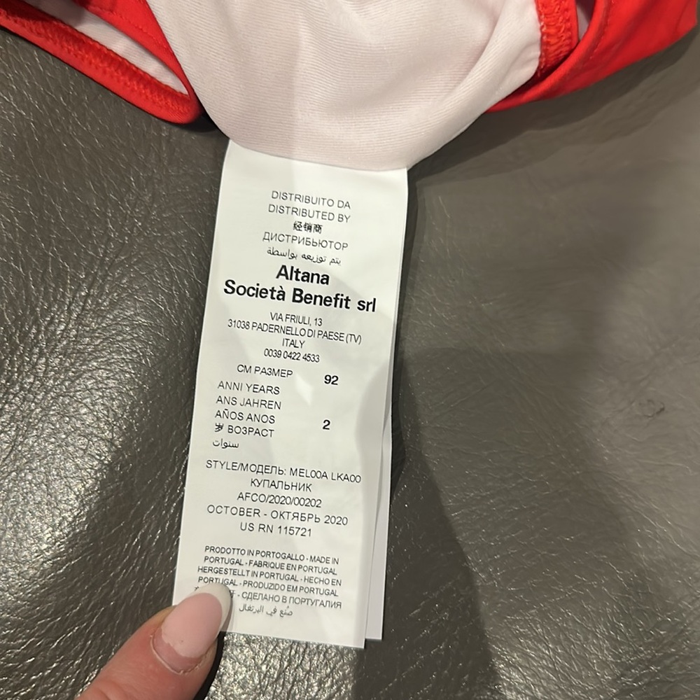 Like new Moschino red swimsuit for a toddler girl - Picture 4 of 4